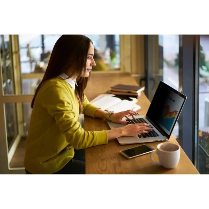 3M Privacy Filter for 13.3in Full Screen Notebooks 16:9 - BP133W9E - Black, Matte/Anti-Glare — image 3