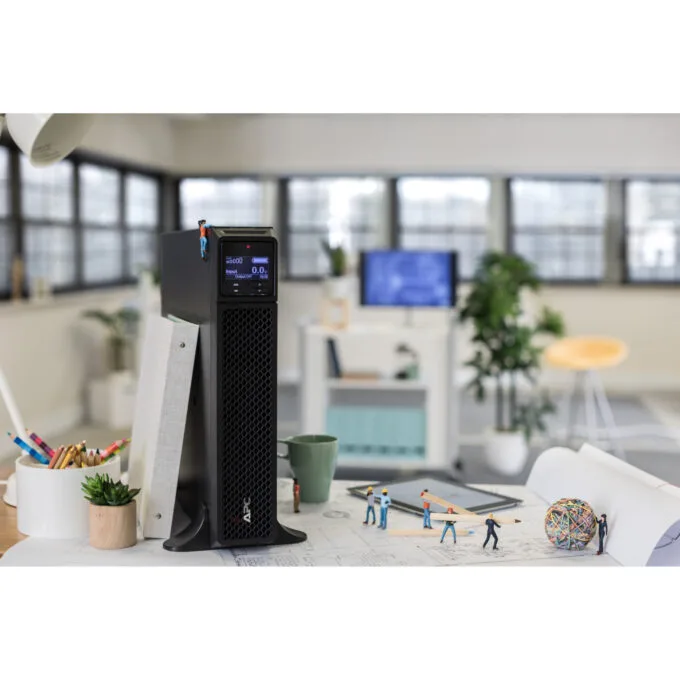 APC Smart-UPS SRT3000XLI - 3000VA/2700W On-Line UPS - Tower, Black, LCD, 10 outlets — image 9