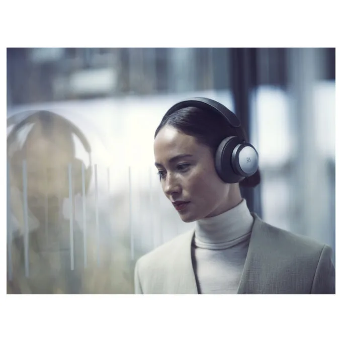 Bang & Olufsen Beoplay Portal Wireless Gaming Headphone schwarz — image 3
