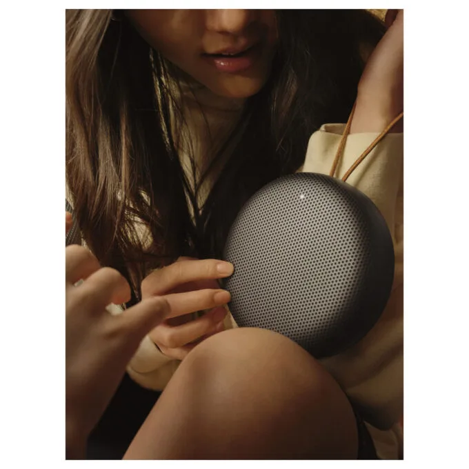 Bang&Olufsen BeoPlay A1 - 2nd Edition Bluetooth Speaker. Anthracite Black — image 9