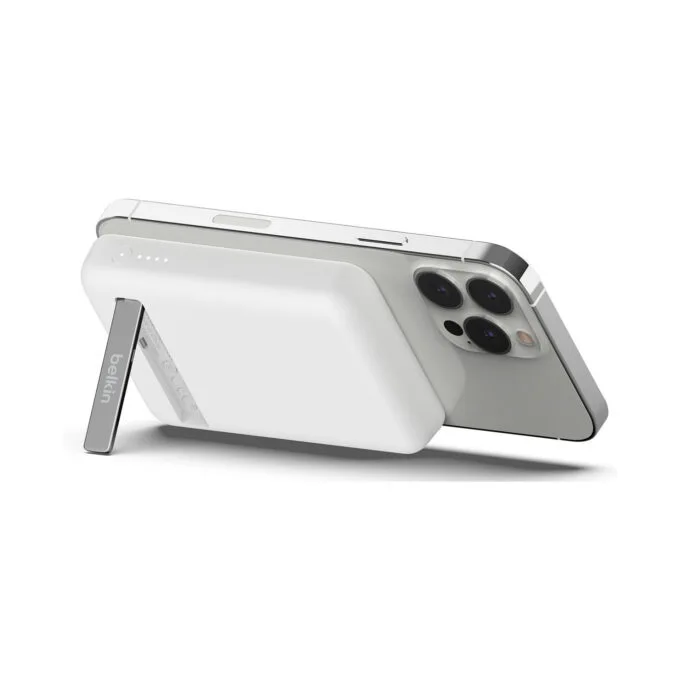 Belkin Magn. drahtlose Powerbank. Standfuß. 5.000 mAh. weiß — image 3