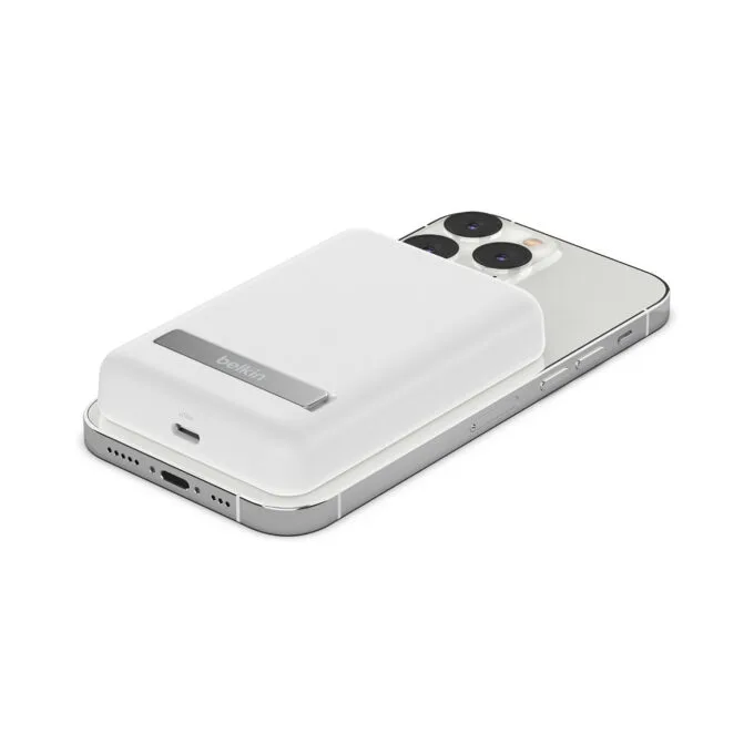 Belkin Magn. drahtlose Powerbank. Standfuß. 5.000 mAh. weiß — image 5