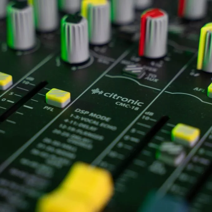 Citronic Live Mixer - CMC-18 - 18 channels with DSP USB Play Record Bluetooth PC Mac Connect 170.944UK — image 6