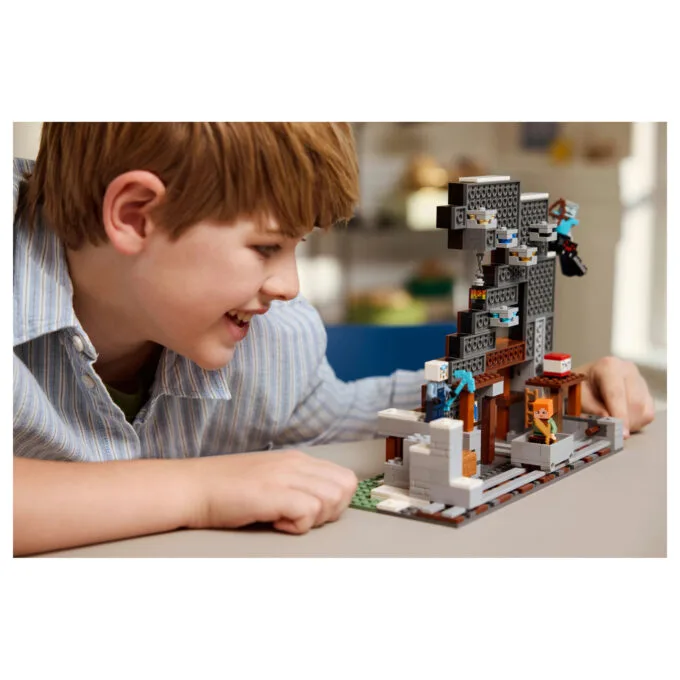 LEGO 21277 Minecraft Die Spitzhackenmine — image 13
