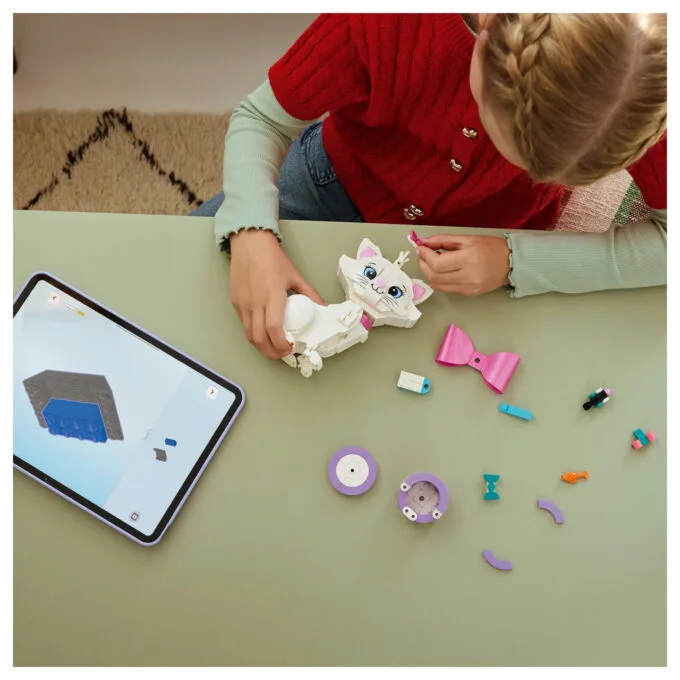 LEGO 43286 Disney Classic Aristocats: Bezaubernde Marie — image 27