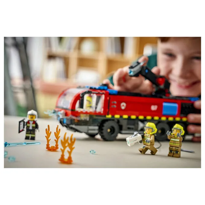 LEGO 60499 City Flughafenlschfahrzeug — image 13