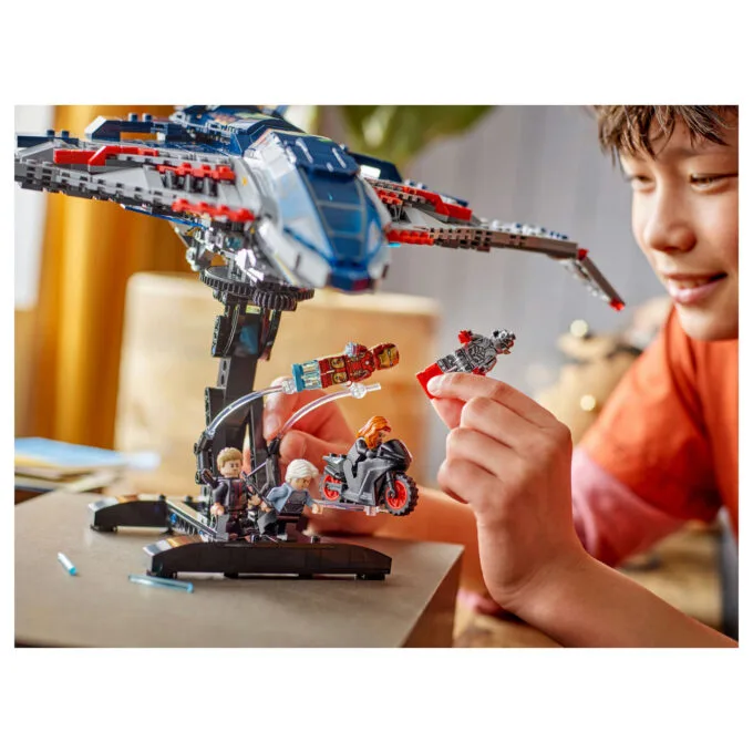 LEGO 76325 Marvel Super Heroes Avengers: Age of Ultron Quinjet — image 26