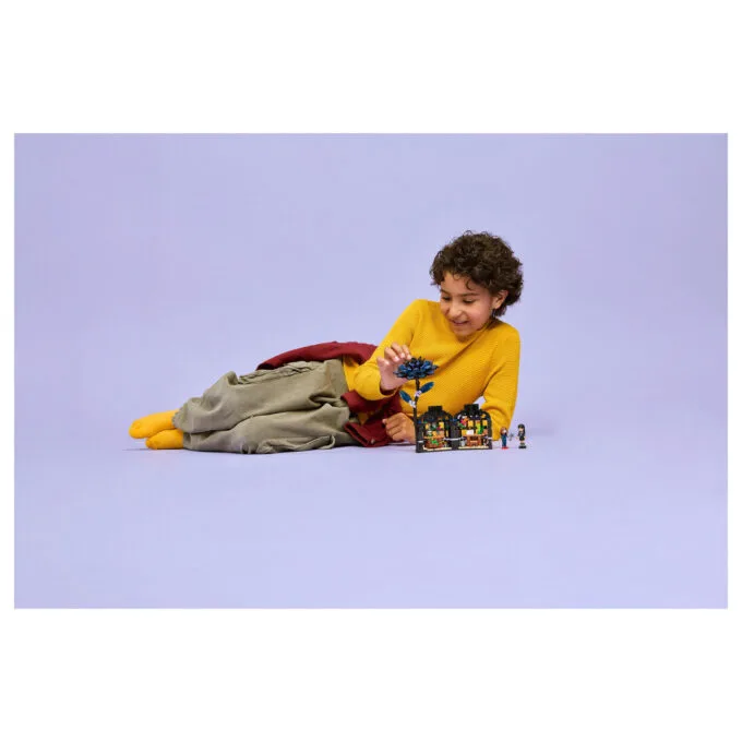 LEGO 76784 Wednesday Schwarze Dahlie — image 13