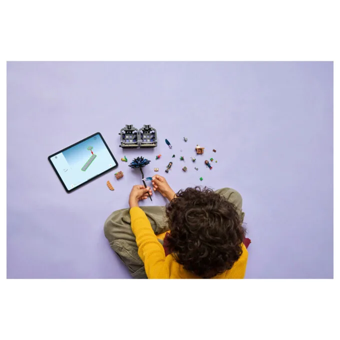 LEGO 76784 Wednesday Schwarze Dahlie — image 15
