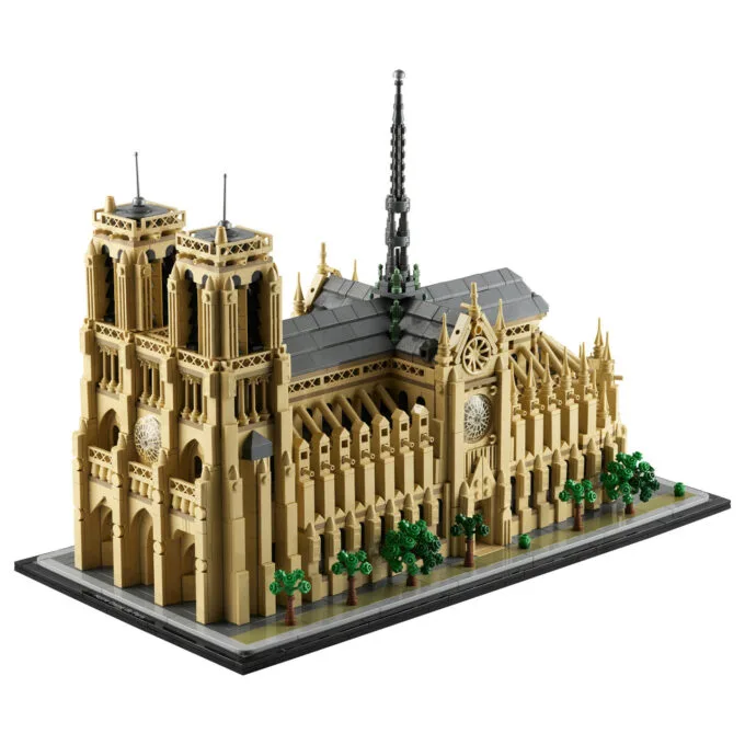 LEGO Architecture Notre-Dame de Paris 21061 — image 2