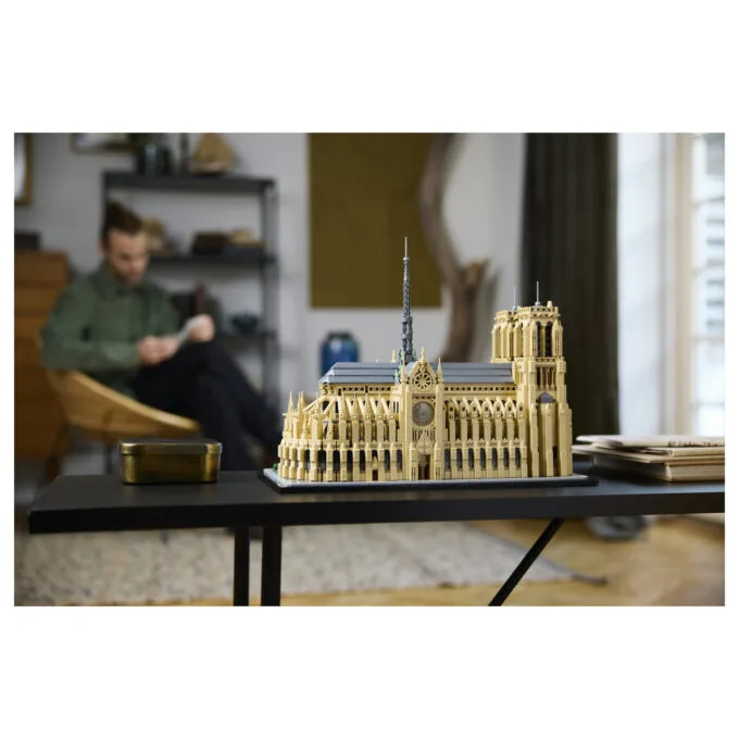 LEGO Architecture Notre-Dame de Paris 21061 — image 25
