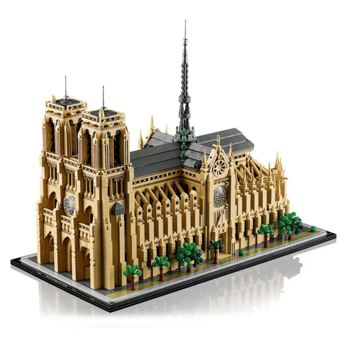 LEGO Architecture Notre-Dame de Paris 21061 — image 9