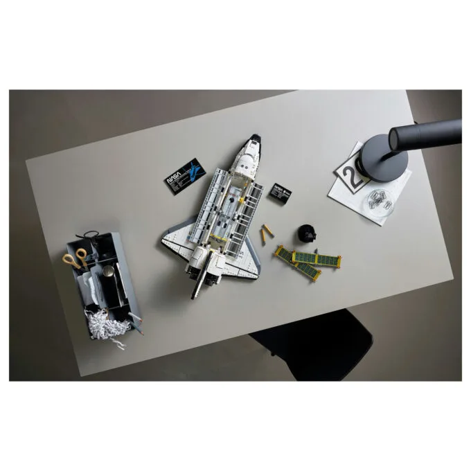 LEGO Creator Expert - NASA-Spaceshuttle Discovery — image 20