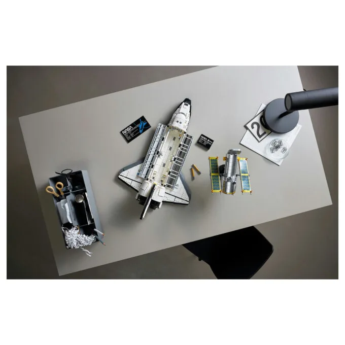 LEGO Creator Expert - NASA-Spaceshuttle Discovery — image 21