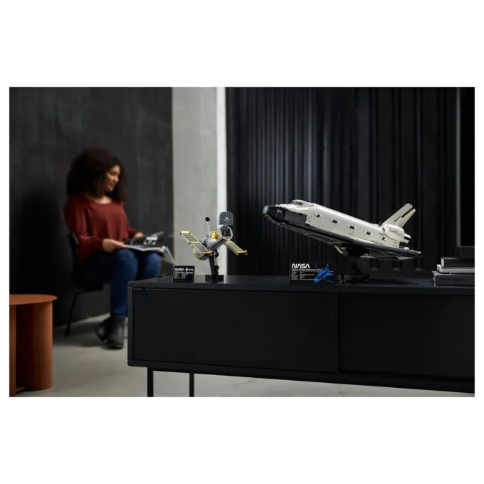 LEGO Creator Expert - NASA-Spaceshuttle Discovery — image 27
