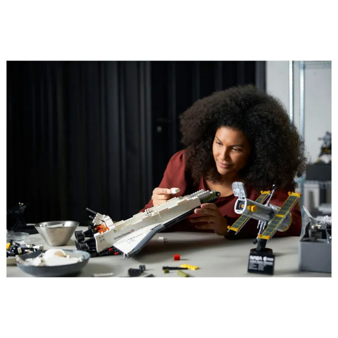 LEGO Creator Expert - NASA-Spaceshuttle Discovery — image 35