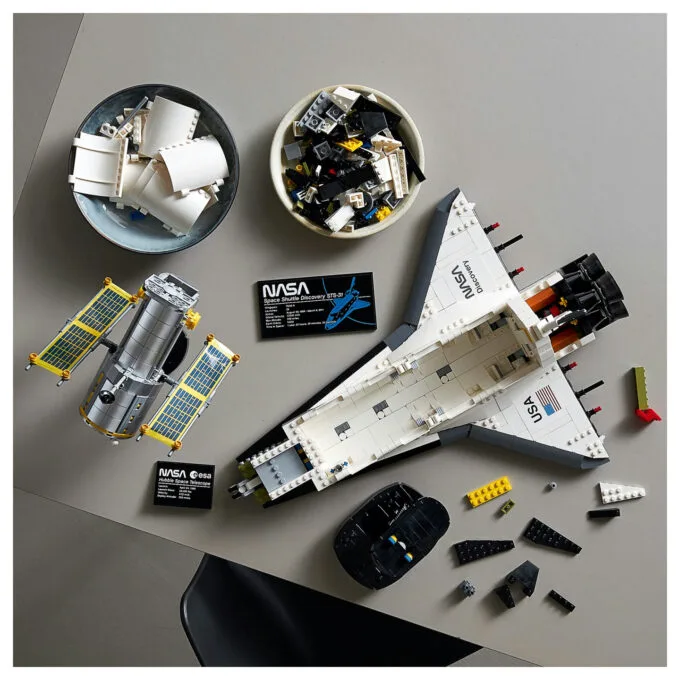 LEGO Creator Expert - NASA-Spaceshuttle Discovery — image 6