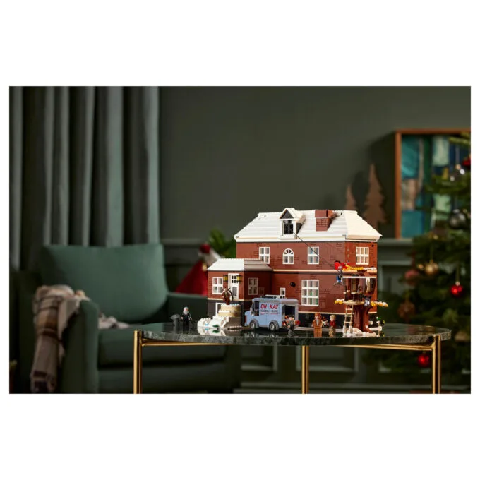 LEGO Ideas 21330 Home Alone — image 14