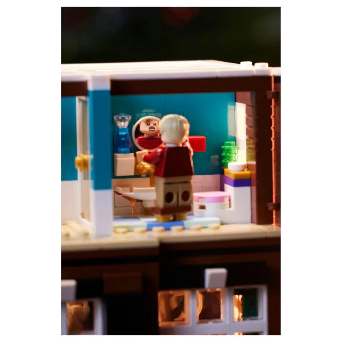 LEGO Ideas 21330 Home Alone — image 19
