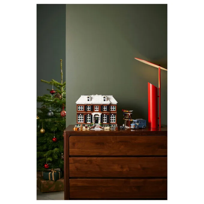 LEGO Ideas 21330 Home Alone — image 20
