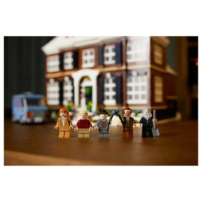 LEGO Ideas 21330 Home Alone — image 26