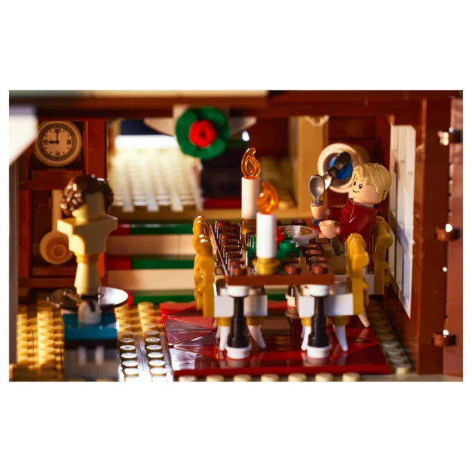 LEGO Ideas 21330 Home Alone — image 27