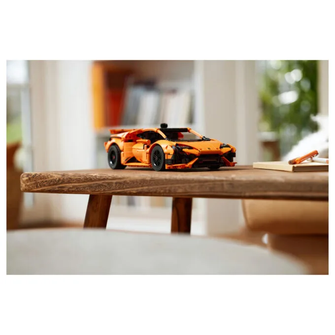 LEGO Technic 42196 Lamborghini Huracán Tecnica Orange — image 11