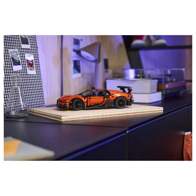 LEGO Technic 42222 Bugatti Chiron Pur Sport Hypercar — image 14