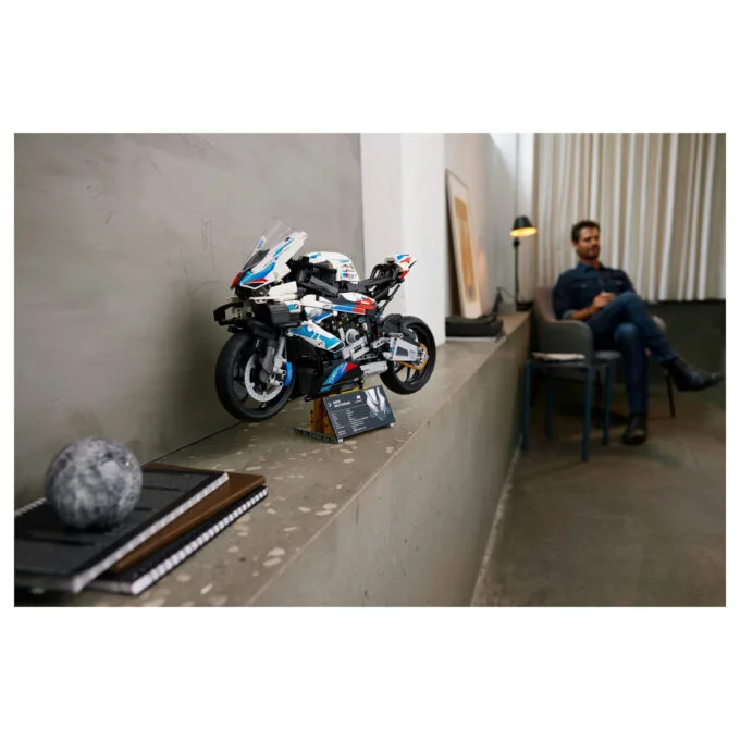 LEGO Technic BMW M 1000 RR 42130 — image 19