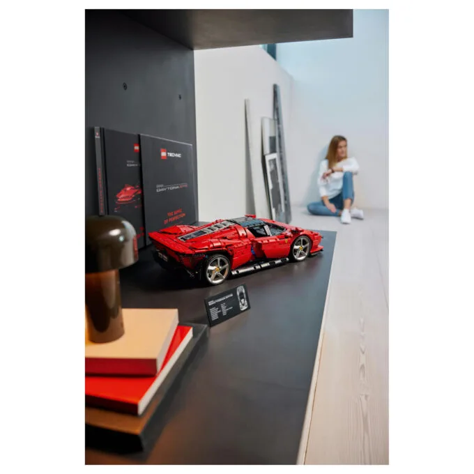 LEGO Technic Ferrari Daytona SP3 42143 — image 13