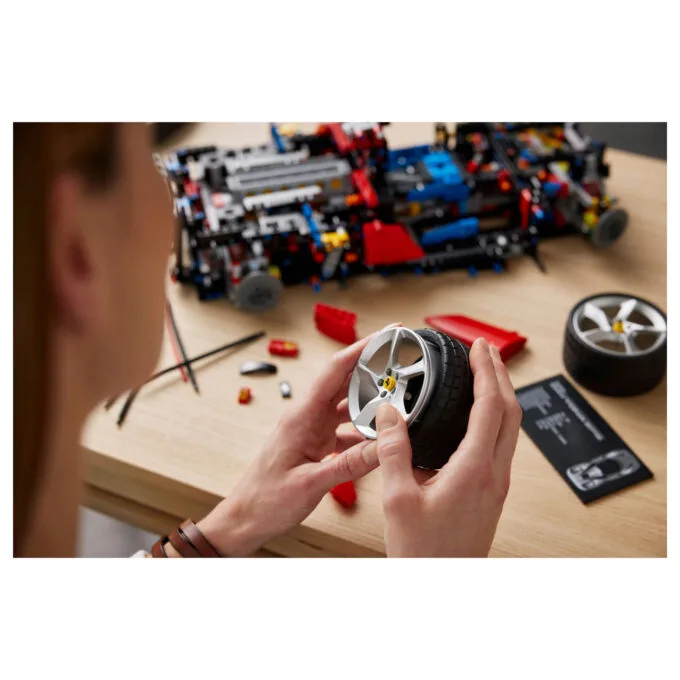 LEGO Technic Ferrari Daytona SP3 42143 — image 22