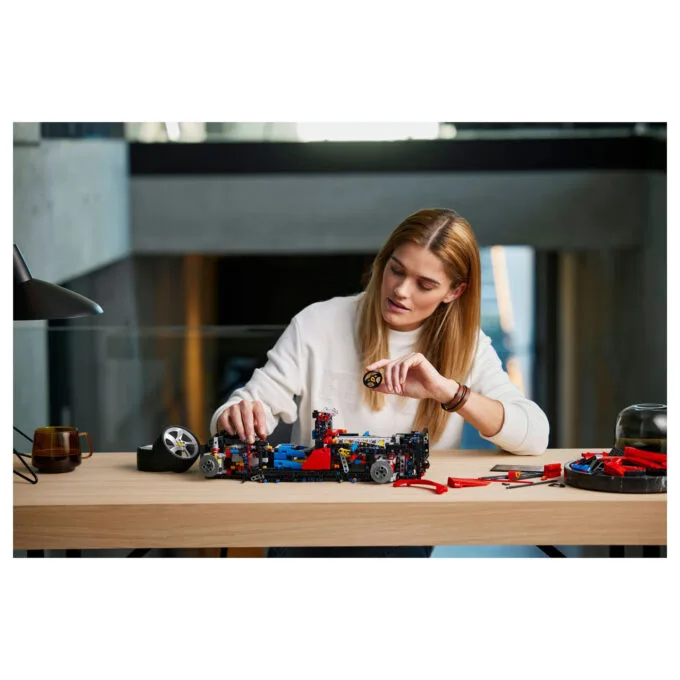 LEGO Technic Ferrari Daytona SP3 42143 — image 25