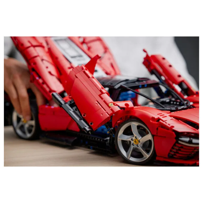 LEGO Technic Ferrari Daytona SP3 42143 — image 35