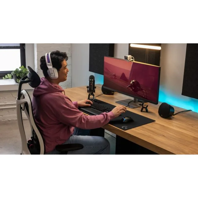 Logitech G502 HERO Gaming Mouse - 25,600 DPI - 910-005472 — image 5