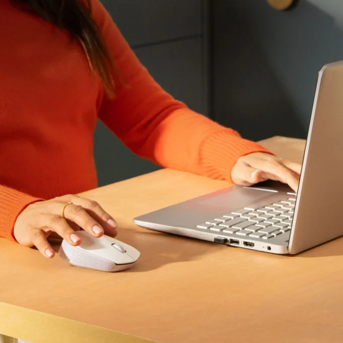 Logitech M171 Wireless Mouse - 910-006867 - RF Nano Receiver, Ambidextrous, White — image 3