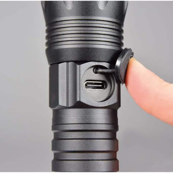 Mercury Rechargeable LED Torch with Window Breaker & SOS Function - 410.307UK - Window Breaker & SOS Function — image 3