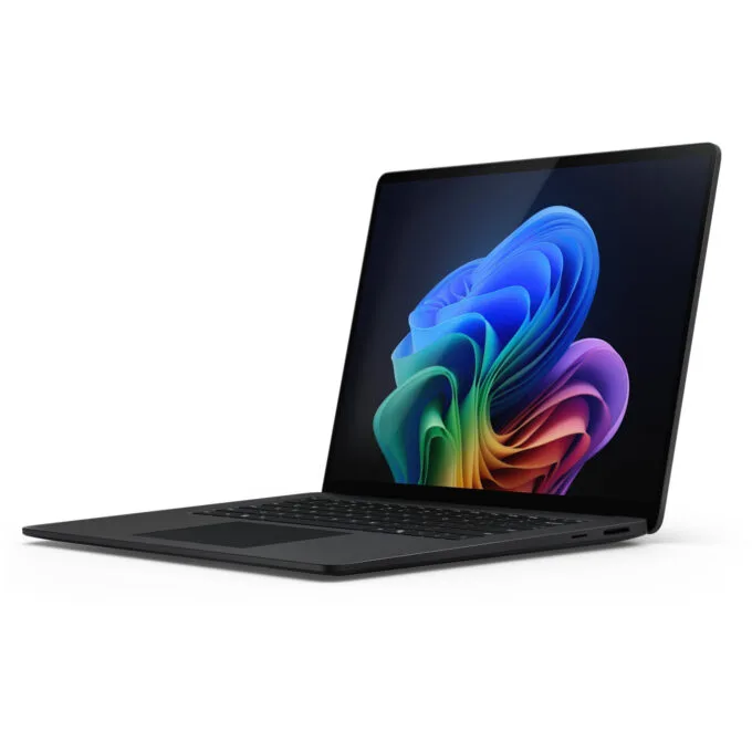 Microsoft Surface Laptop 7Gen Copilot+ PC C12 - Black, 32 GB RAM, 1 TB SSD, Windows 11 Pro — image 2