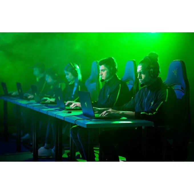 Razer BlackShark V2 Pro - V2 Pro - Black, Wireless, Over-Ear Gaming Headset — image 6