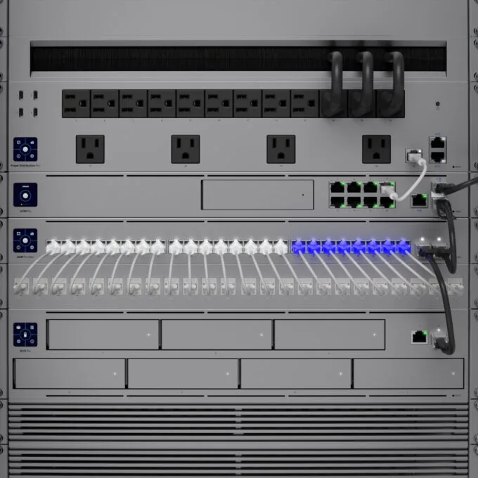 Ubiquiti UniFi USW-Pro-Max-24 - 24-Port L3 Multi-Gig Switch (Grey) - 2.5G RJ45, 2x SFP+, 1U Rack — image 9
