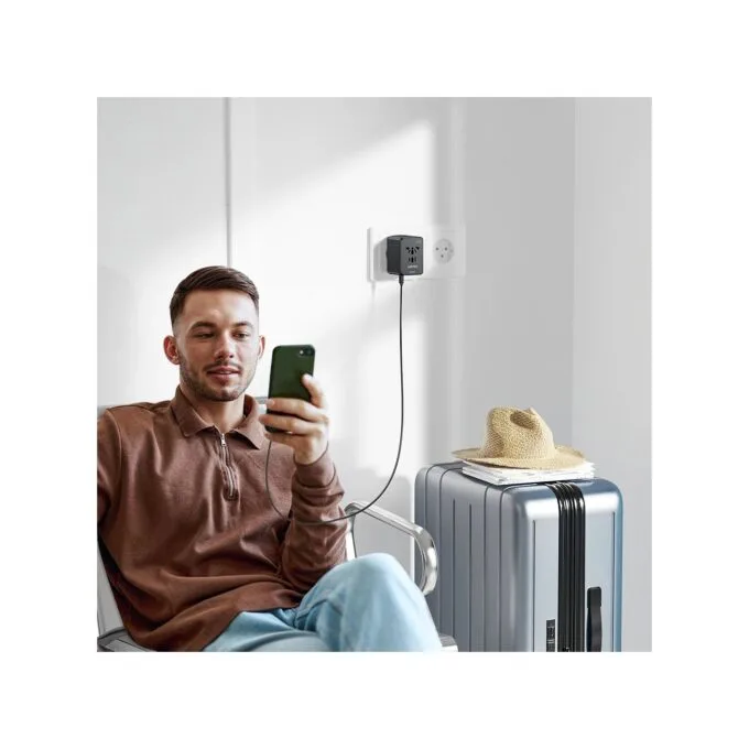Unitek Universal Travel Wall Charger - P1121A - 35W 2xUSB-C + 3xUSB-A — image 12
