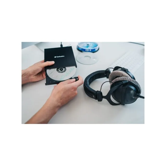 Verbatim External Slimline CD/DVD Writer USB 2.0 Black - 98938 — image 7