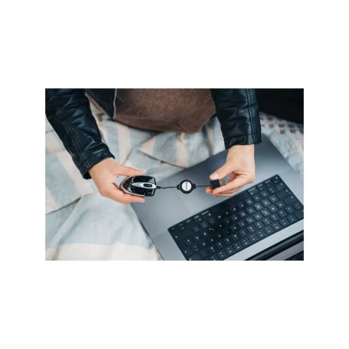 Verbatim GO MINI Wired Optical Travel Mouse - Black — image 3