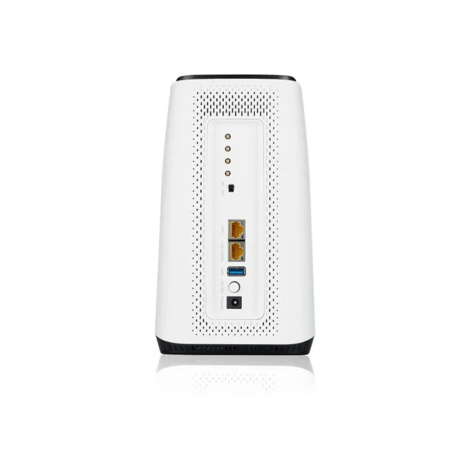 Zyxel FWA510 Indoor 5G - FWA510 - Black/White, Tri-band Wi-Fi 6, 2 LAN, USB 3.0, Tabletop Router — image 4