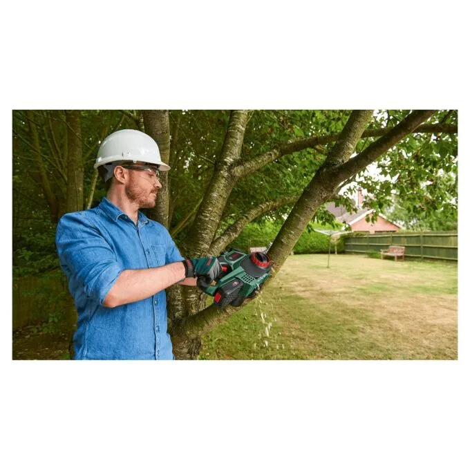 Bosch UniversalChain 18 Akku-Kettensäge — image 6