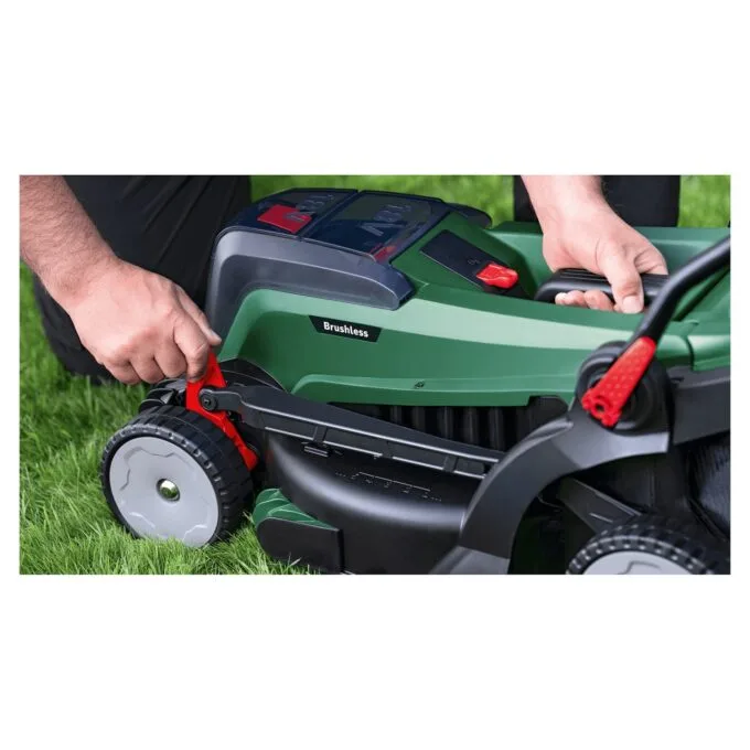 Bosch UniversalRotak 18V-37-550 Akku-Rasenmäher solo — image 9