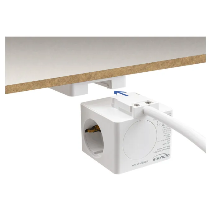 Delock Steckdosenwürfel mit Verlängerungskabel 3-fach mit Kindersicherung und USB PD 3.0 Ladegerät 20 W. 1.5 m Kabel.... — image 37
