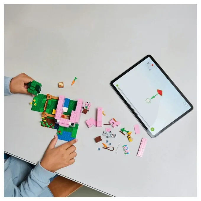 LEGO 21268 Minecraft Das Babyschwein-Haus — image 27