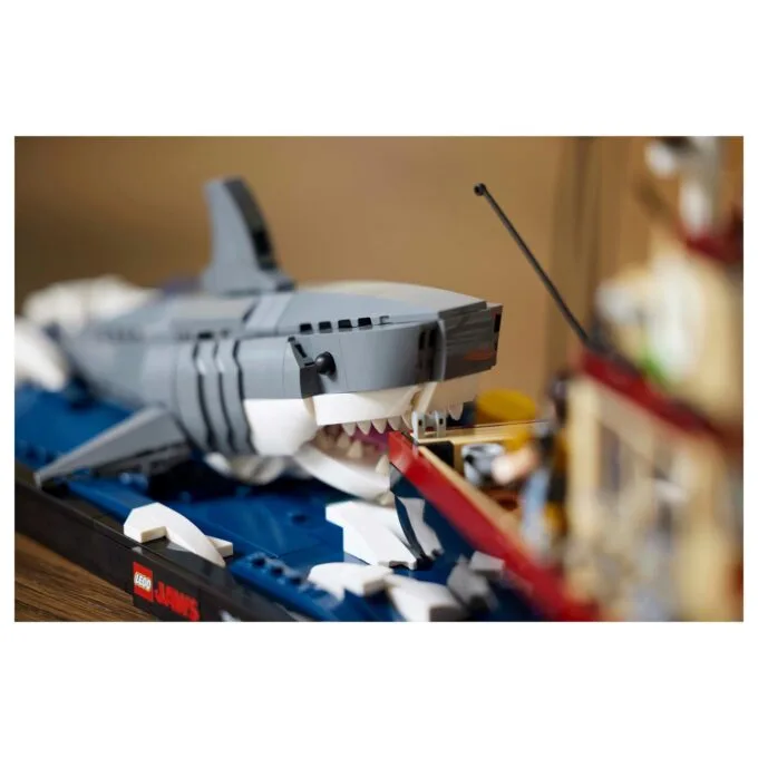LEGO 21350 Ideas Der weie Hai — image 11