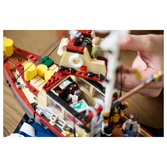 LEGO 21350 Ideas Der weie Hai — image 14