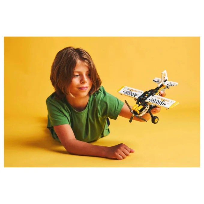 LEGO 42198 Technic Propellerflugzeug — image 24